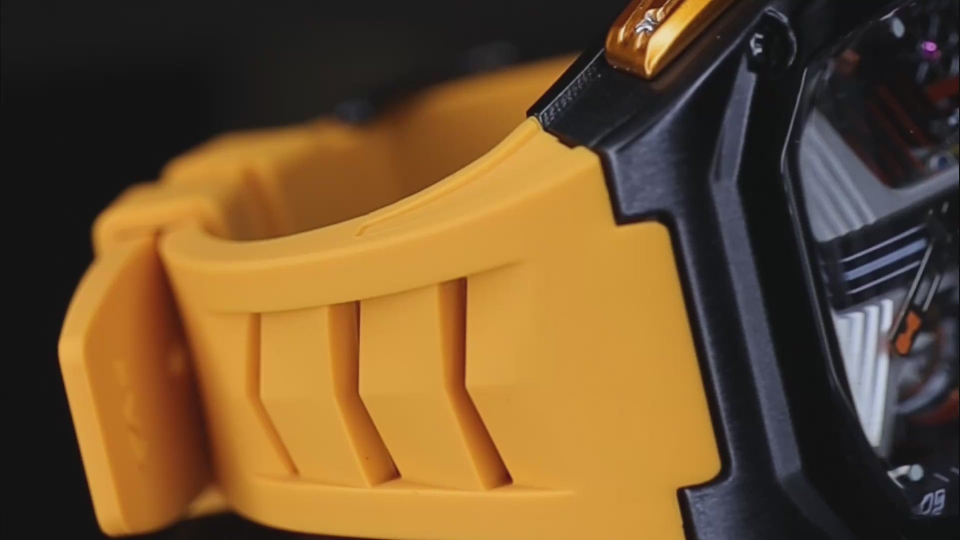 Carica il video: HMN V12 Cullinan